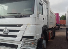 35-ton Sinotruck for sale  